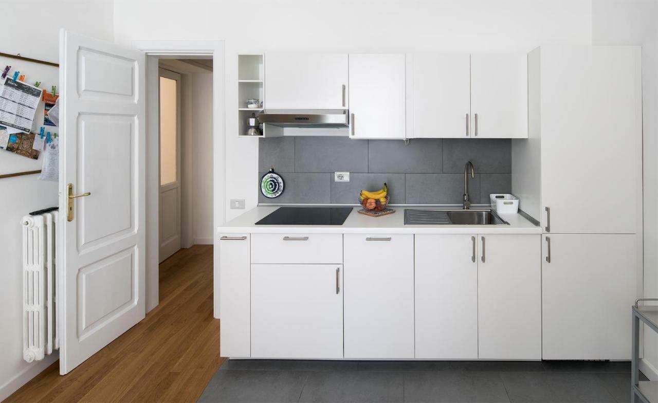 A Casa Di Adri Lägenhet Salerno Exteriör bild