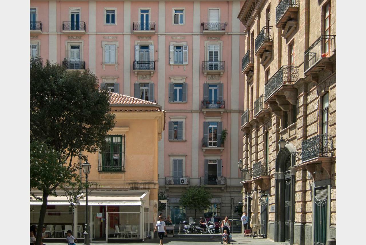 A Casa Di Adri Lägenhet Salerno Exteriör bild